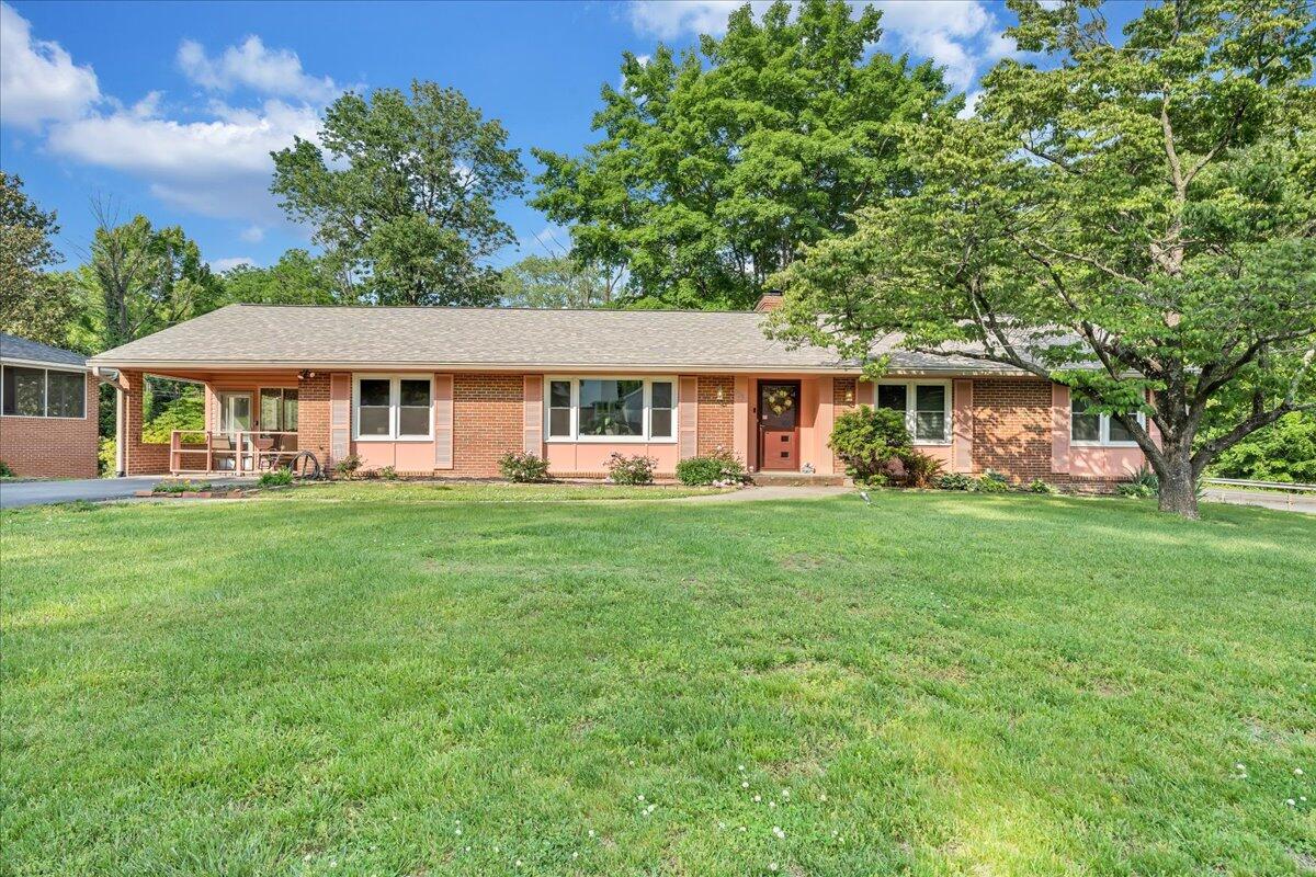 3598 Hartland Road Southwest Roanoke, VA 24015 - Photo 28 of 33 28-MIB01590
