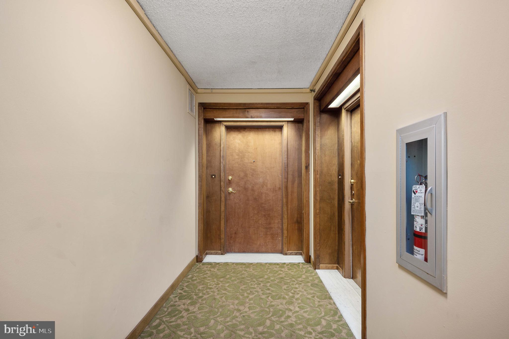 5501 Seminary Road, Unit 511S Falls Church, VA 22041 - Photo 3 of 44 a view of an empty room