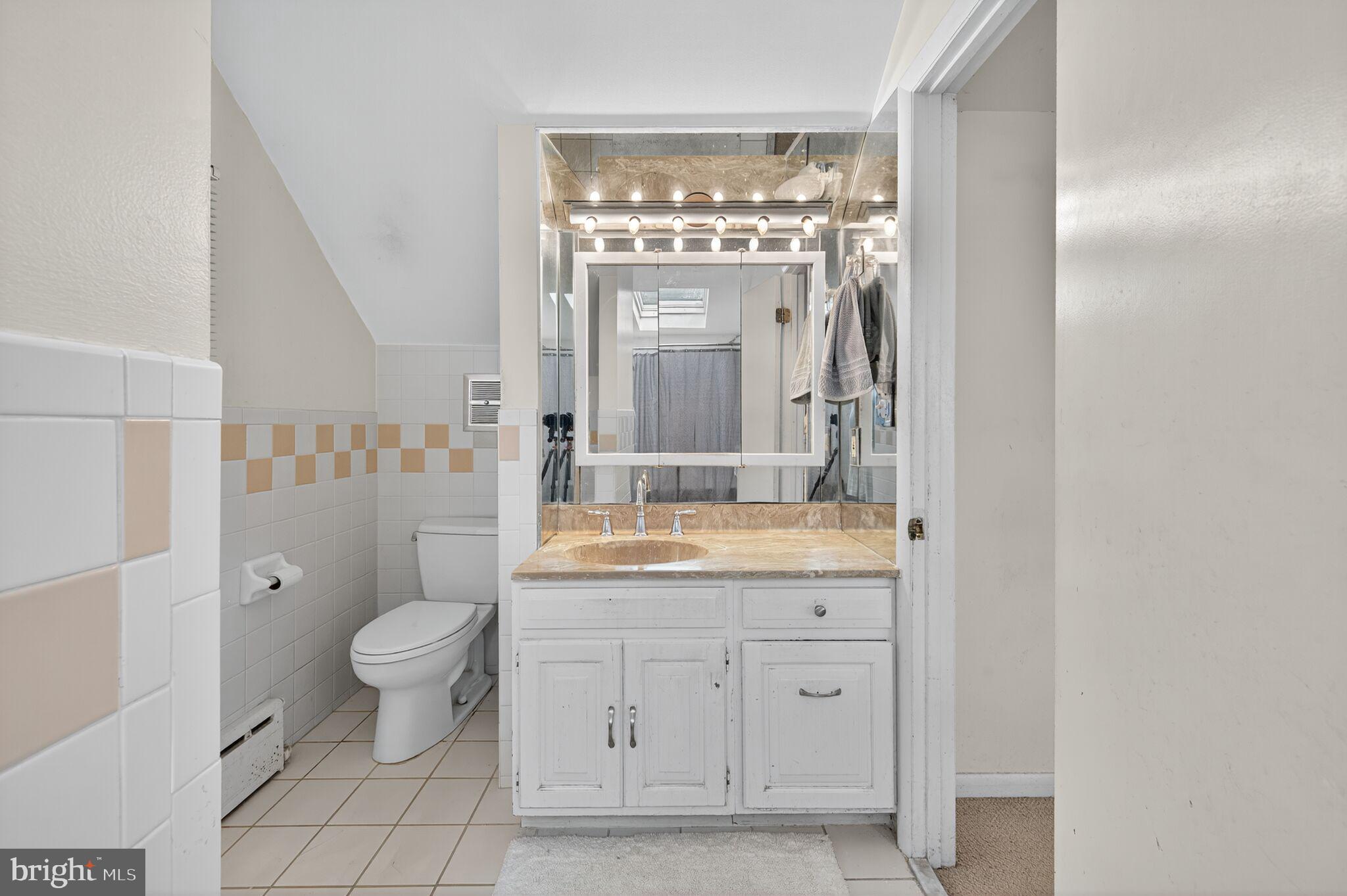 4919 Ashby Street Northwest Washington, DC 20007 - Photo 24 of 38 Primary en-suite bath