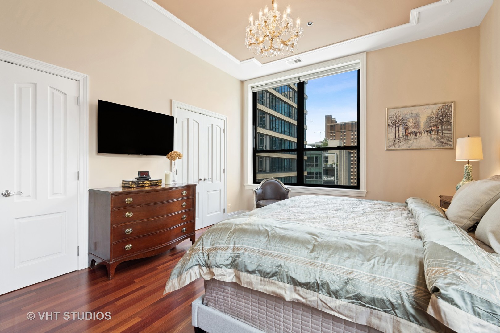 152 West Huron Street, Unit 7 Chicago, IL 60654 - Photo 14 of 32