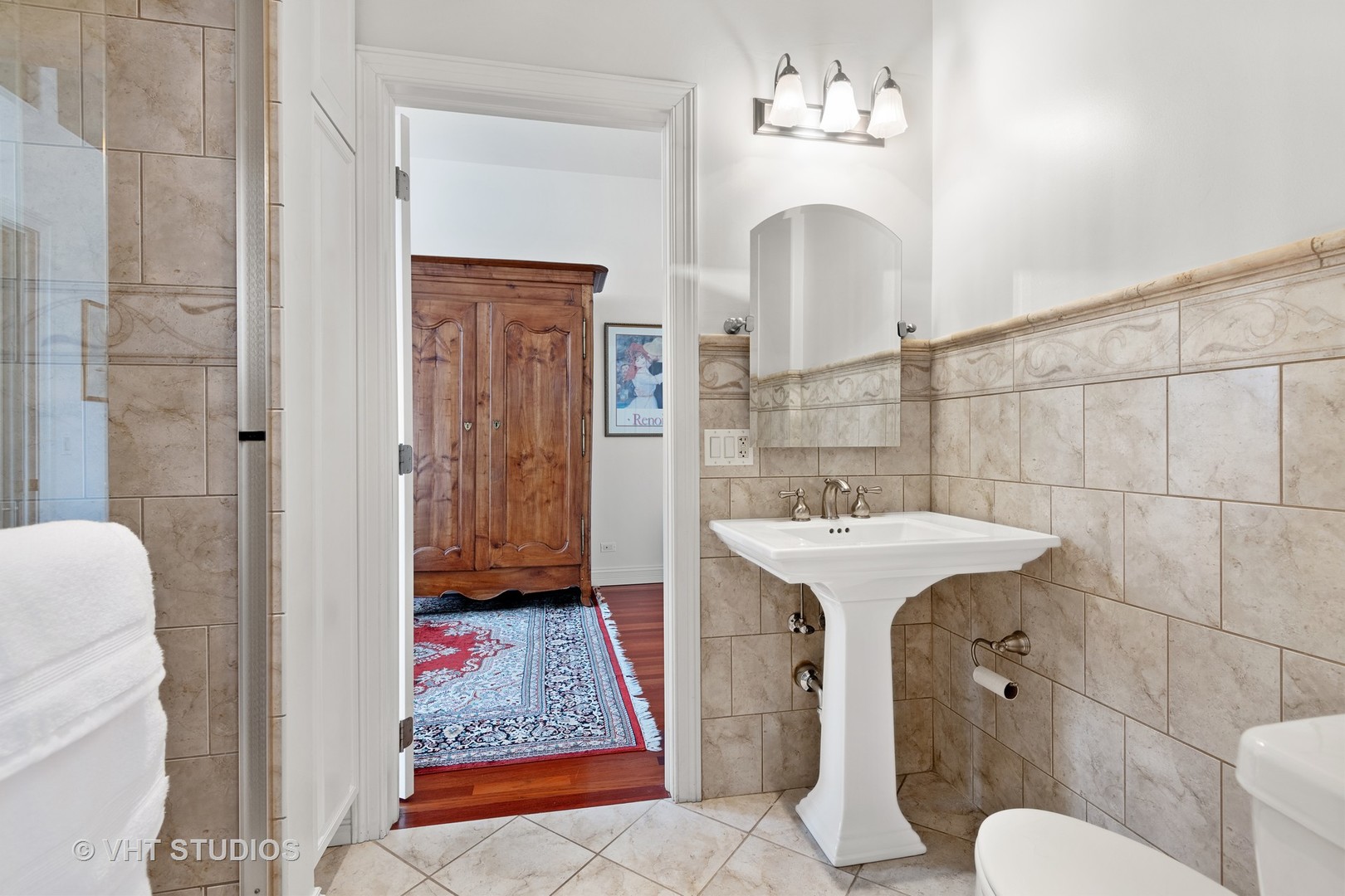 152 West Huron Street, Unit 7 Chicago, IL 60654 - Photo 24 of 32