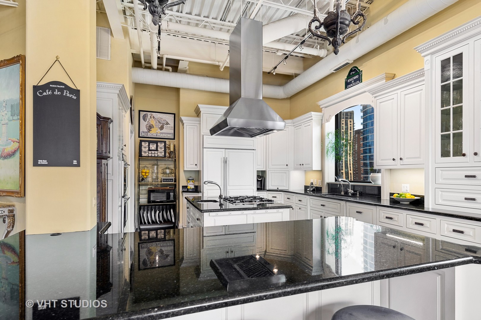 152 West Huron Street, Unit 7 Chicago, IL 60654 - Photo 8 of 32