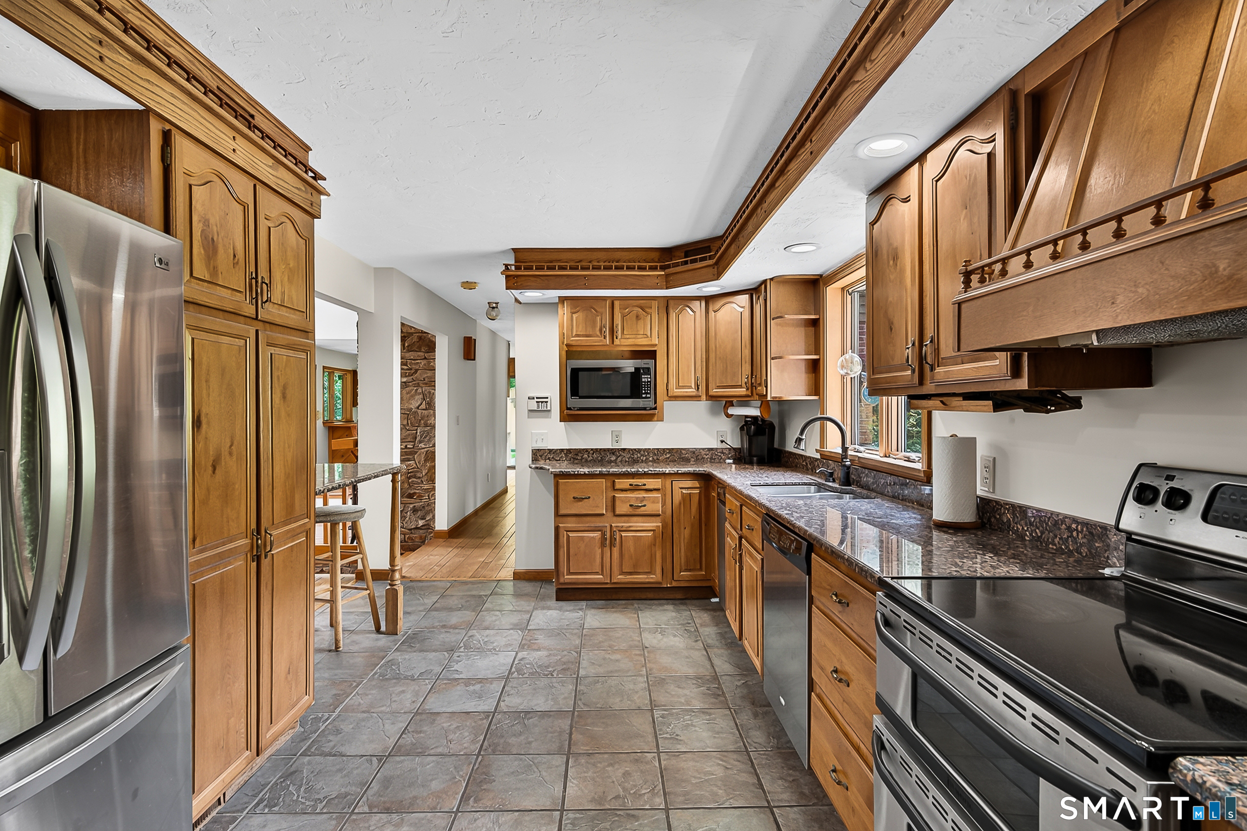 40 Searles Road Pomfret, CT 06259 - Photo 3 of 40 Gallery Image 3
