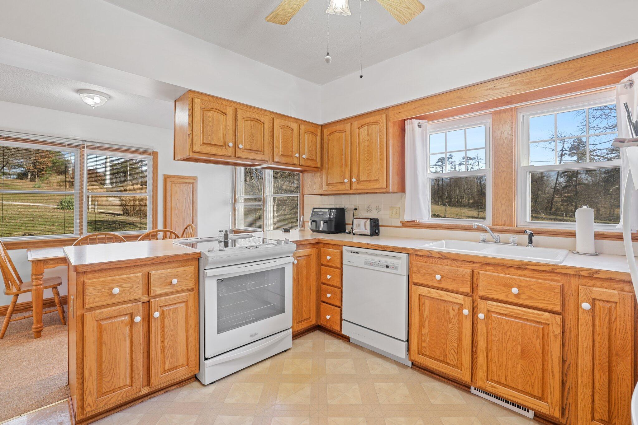 865 Cemetery Road New Lexington, OH 43764 - Photo 13 of 46 Kitchen