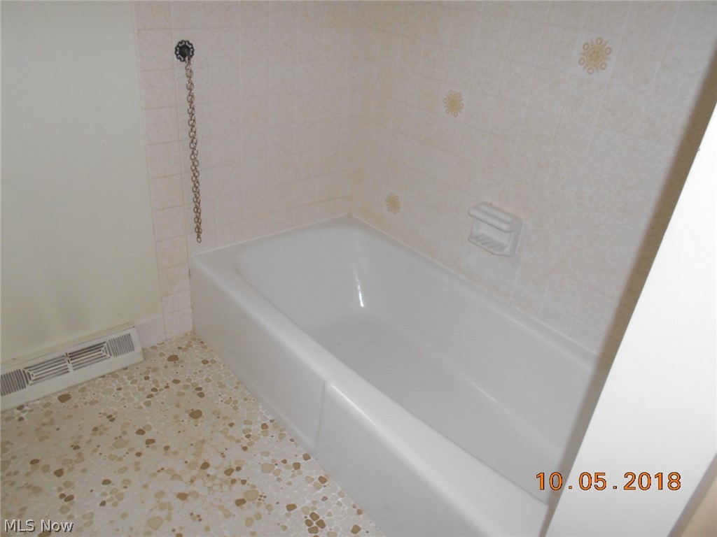 129 Brush Road Cleveland, OH 44143 - Photo 10 of 15 Gallery Image 10