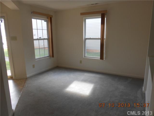 6717 Ridge Lane Road Charlotte, NC 28262 - Photo 3 of 6