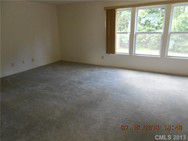 6717 Ridge Lane Road Charlotte, NC 28262 - Photo 5 of 6