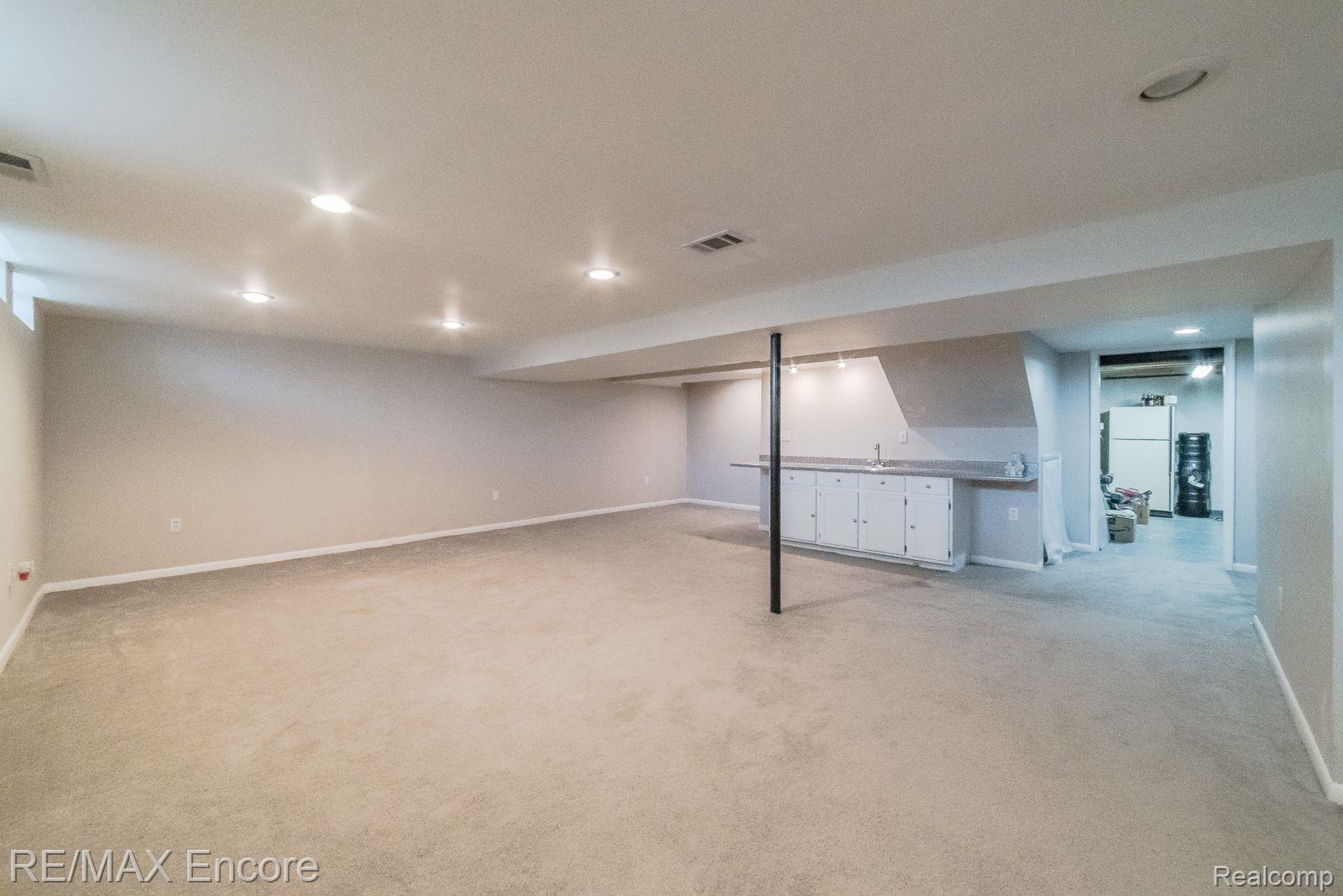 1643 Colony Drive Rochester, MI 48307 - Photo 28 of 36