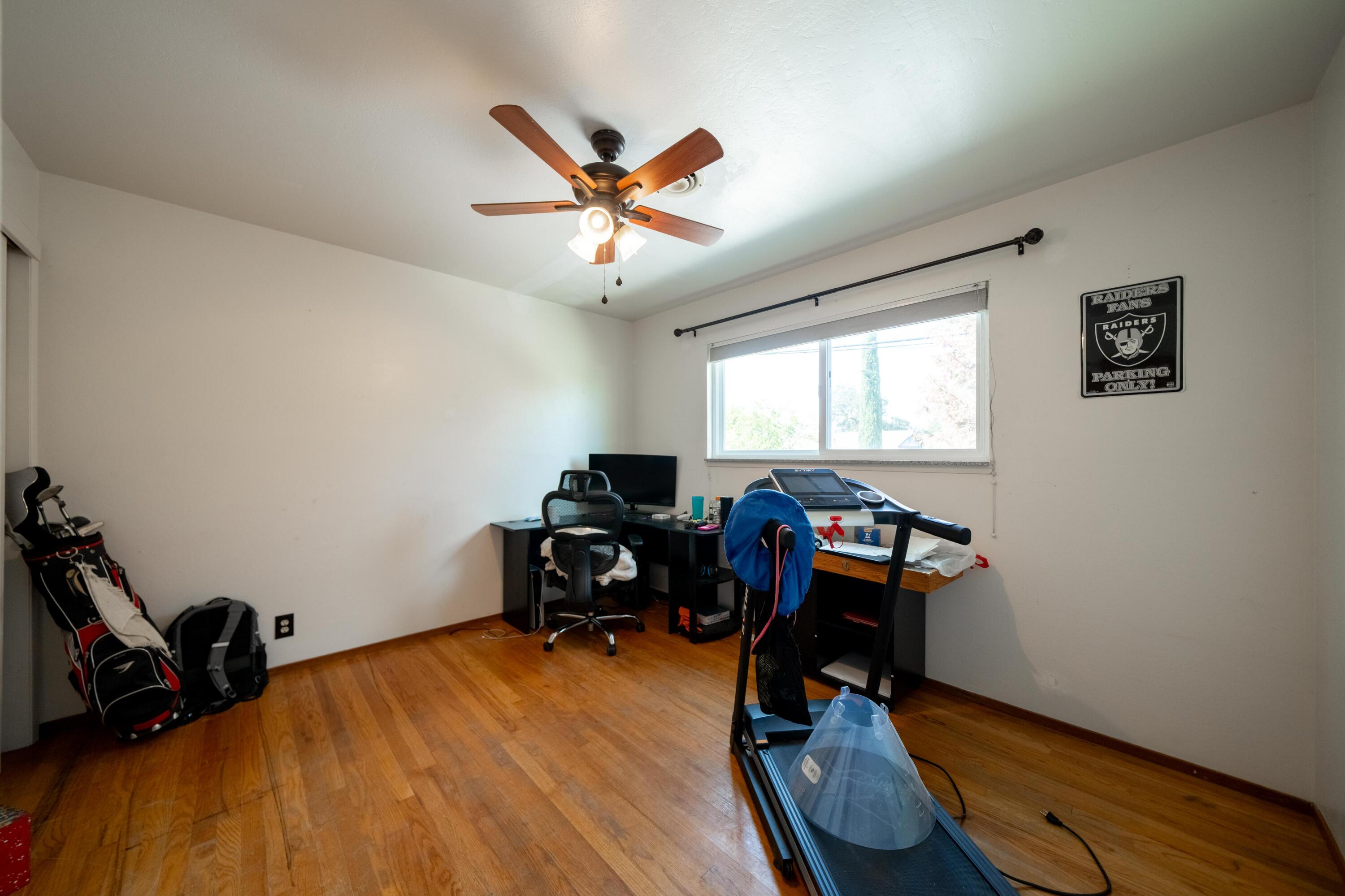 1875 Riviera Drive Redding, CA 96001 - Photo 14 of 18 IMG-15