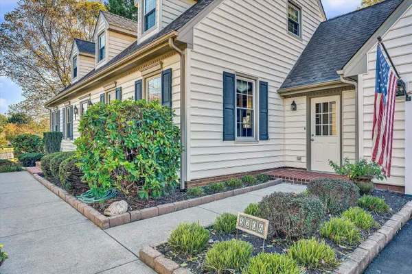 $629,950 | 5206 Squires Court, Roanoke, VA 24018