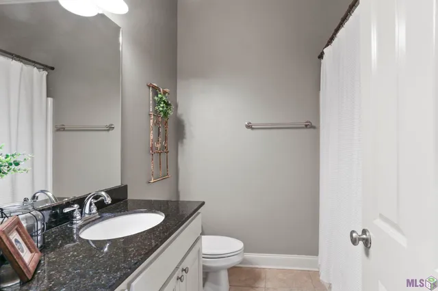 $565,000 | 5826 Nature Trail Drive, Baton Rouge, LA 70817