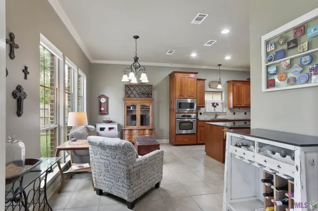 $565,000 | 5826 Nature Trail Drive, Baton Rouge, LA 70817