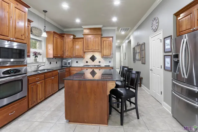 $565,000 | 5826 Nature Trail Drive, Baton Rouge, LA 70817