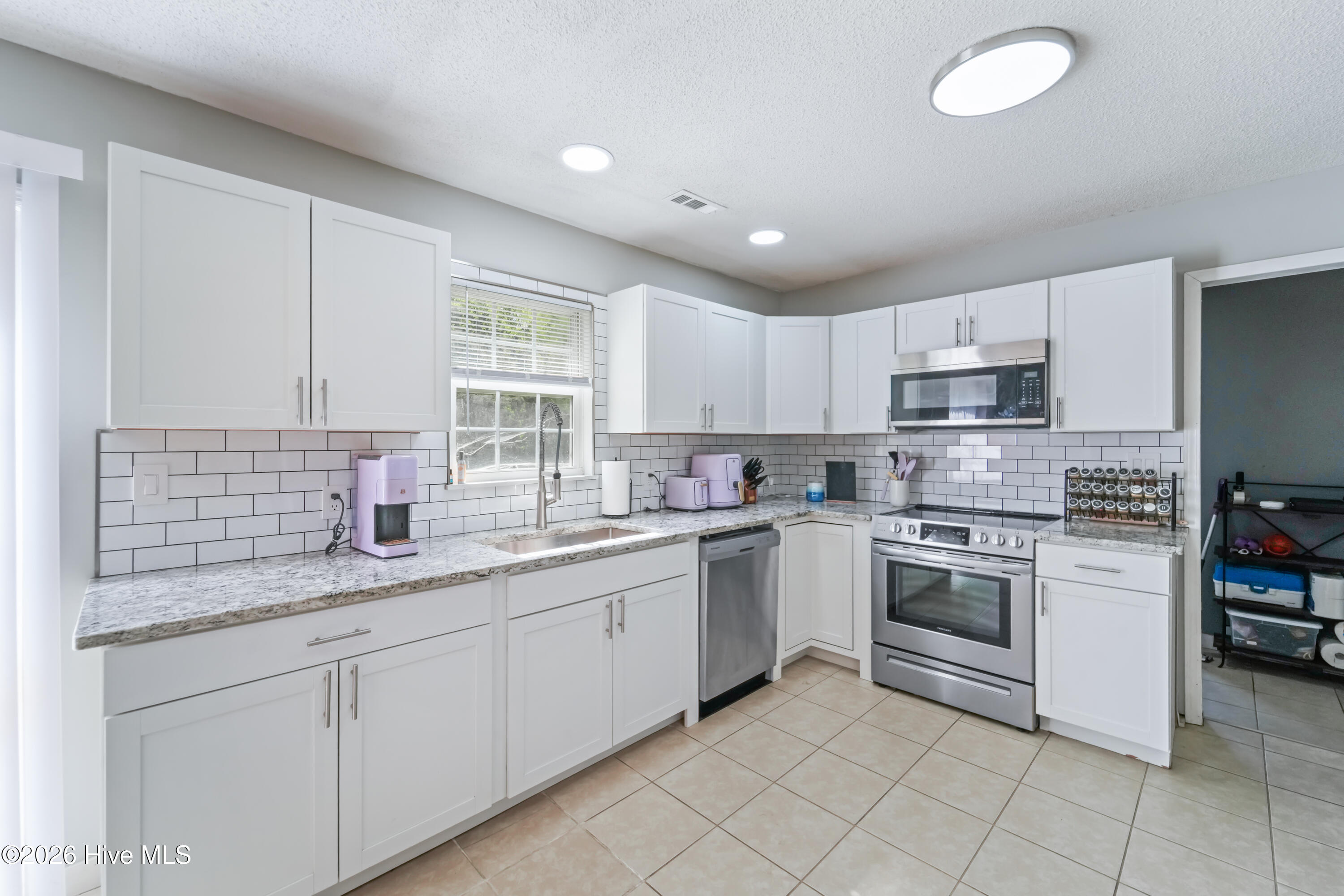 185 Liberty Park Road Jacksonville, NC 28540 - Photo 10 of 36