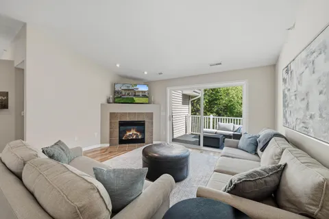 $329,900 | 370 East Veterans Way, Unit 5, Mukwonago, WI 53149