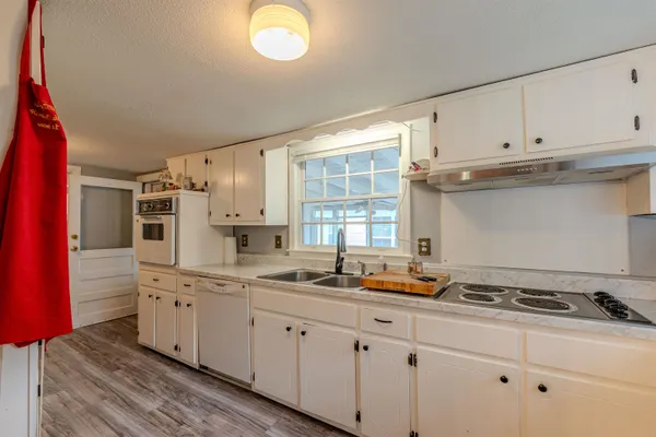 $550,000 | 3292 Sycamore View Road, Bartlett, TN 38134
