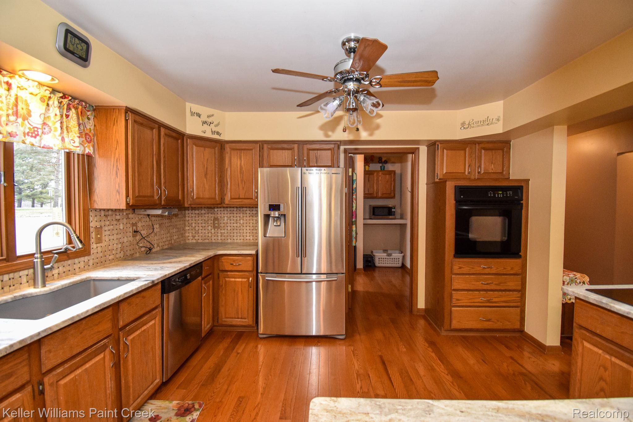 8057 Ranch Estates Road Clarkston, MI 48348 - Photo 19 of 90 Kitchen