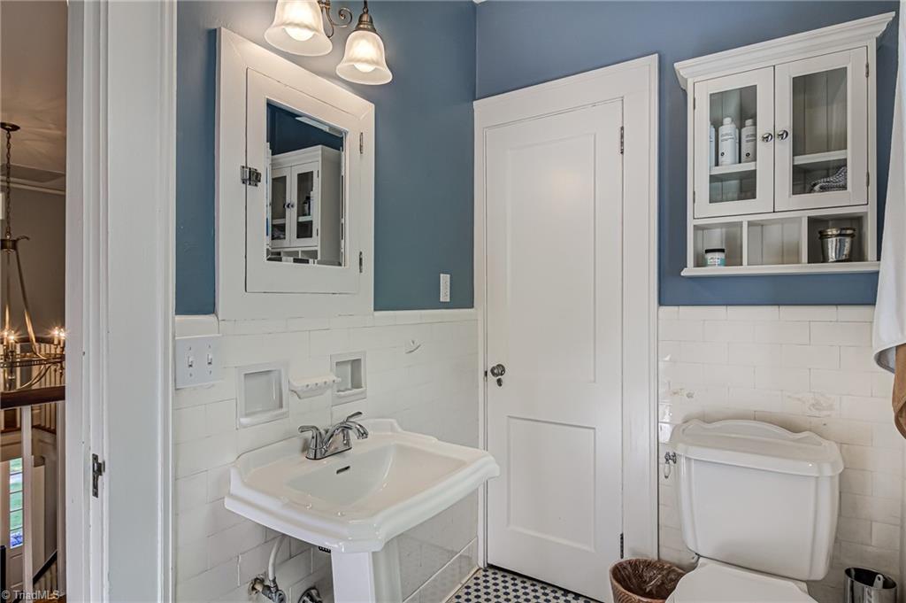 465 South Hawthorne Road Winston-Salem, NC 27103 - Photo 23 of 30 Gallery Image 23
