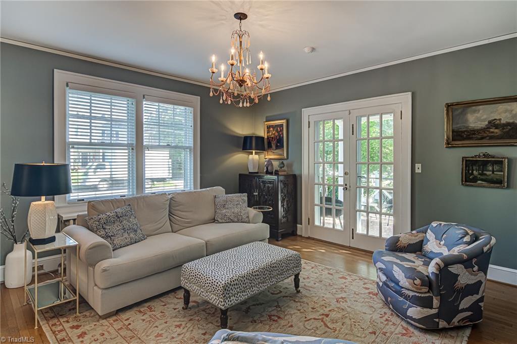 465 South Hawthorne Road Winston-Salem, NC 27103 - Photo 4 of 30 Gallery Image 4