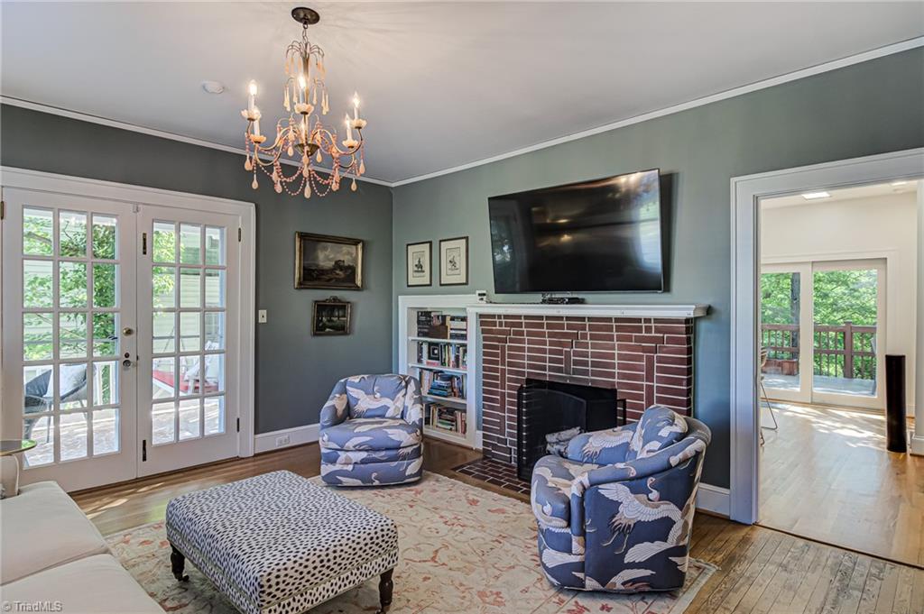 465 South Hawthorne Road Winston-Salem, NC 27103 - Photo 5 of 30 Gallery Image 5