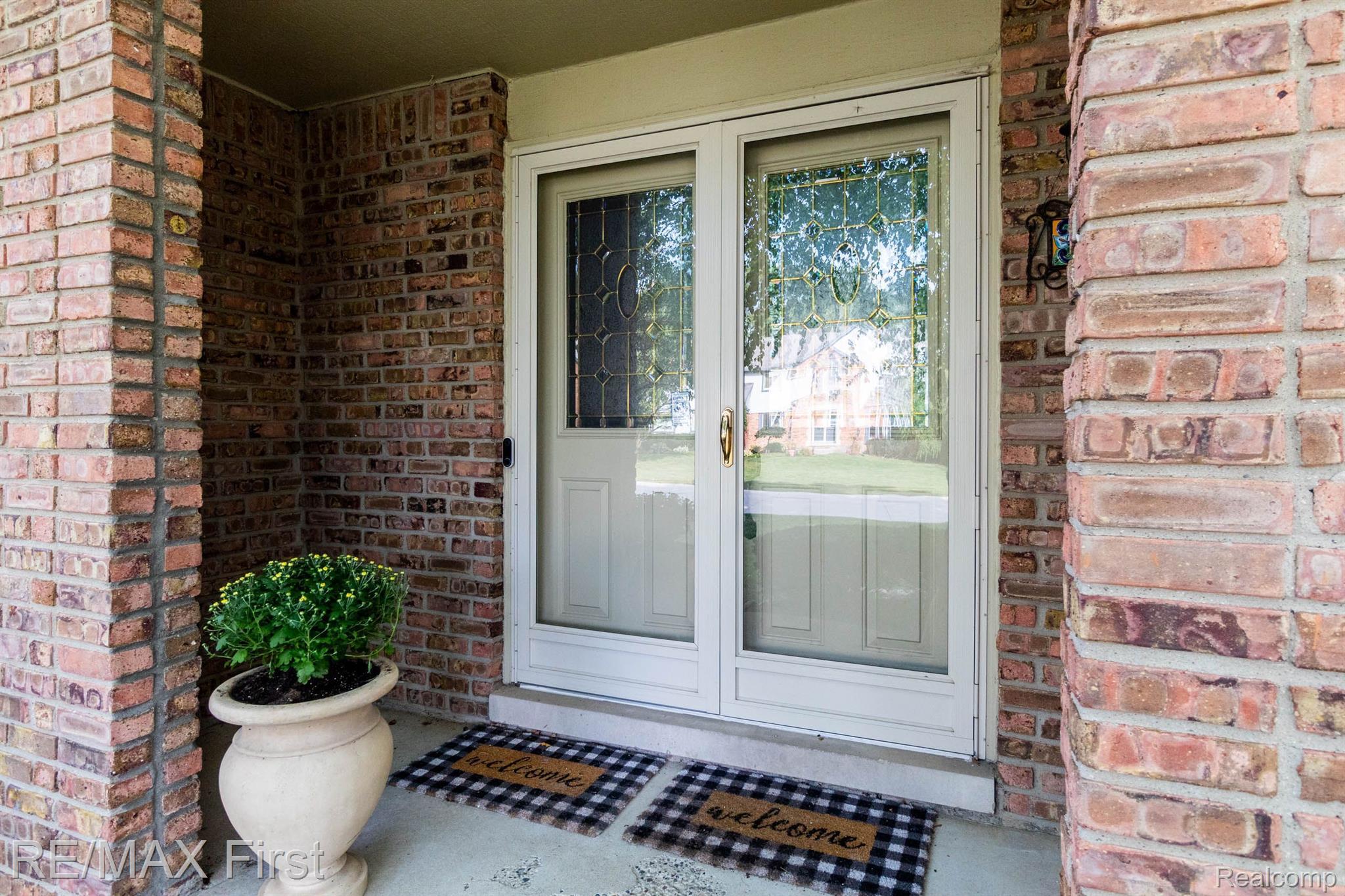 348 Shellbourne Drive Rochester, MI 48309 - Photo 7 of 65