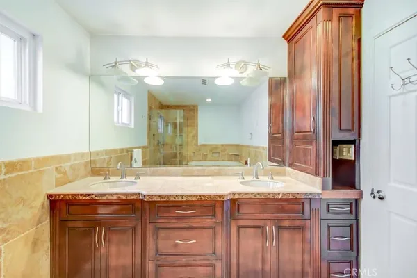 $3,695 | 7441 Beckford Avenue, Reseda, CA 91335