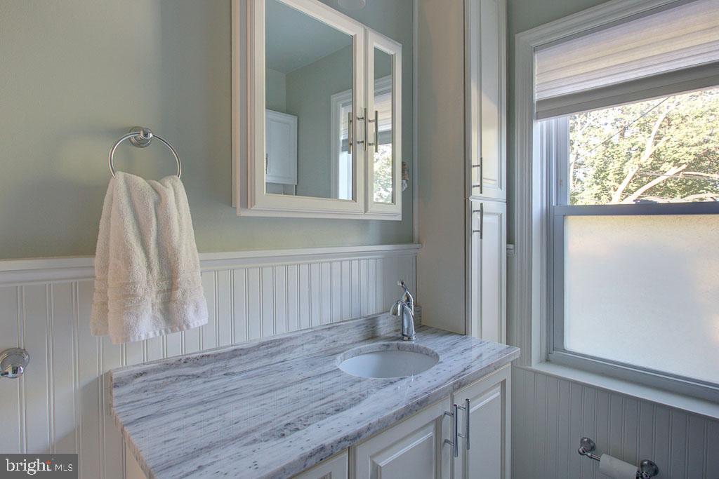8607 Old Line Road Philadelphia, PA 19128 - Photo 9 of 27