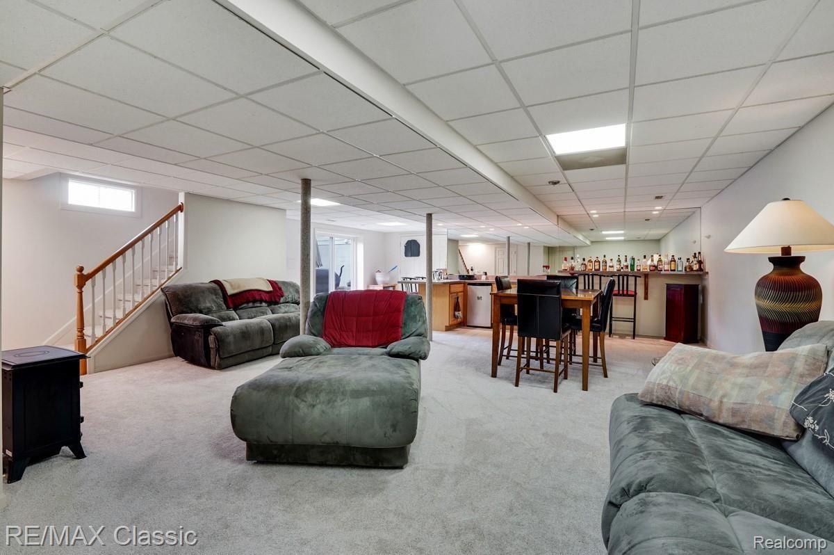28095 Dixon Road Novi, MI 48377 - Photo 17 of 41 dsc08925-dsc08927.jpg