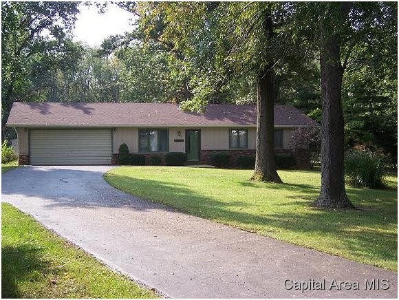 6834 Old State Route Riverton, IL 62561 - Photo 1 of 11 Gallery Image 1