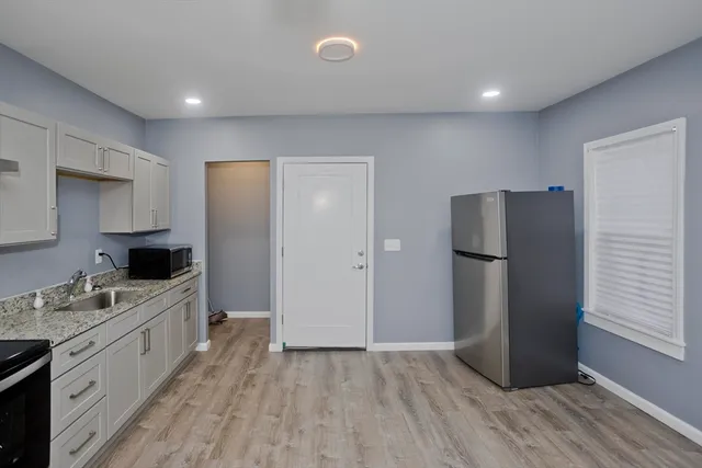 $1,800 | 27 Charbonneau Terrace, Unit 27, Chicopee, MA 01013