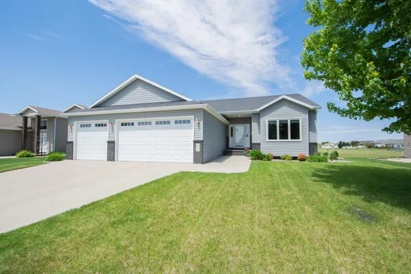 $559,000 | 5467 47th Avenue South, Fargo, ND 58104