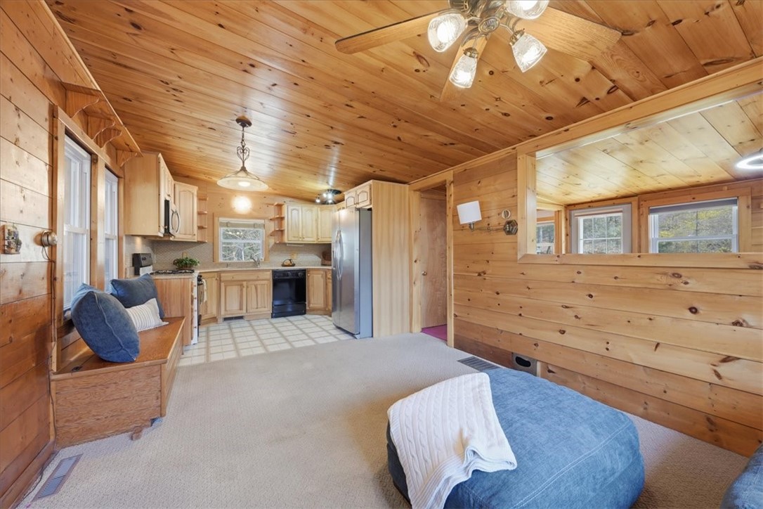 2 Michelle Lane Charlestown, RI 02813 - Photo 20 of 43