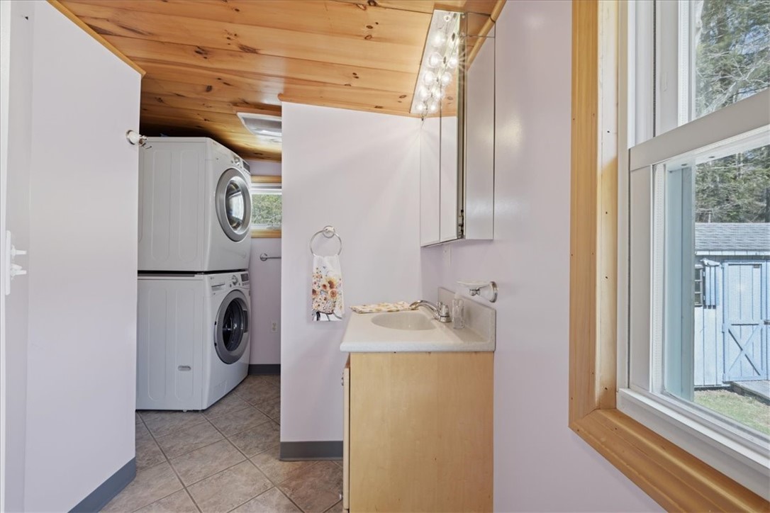 2 Michelle Lane Charlestown, RI 02813 - Photo 28 of 43 Full Bath with stackable washer and dryer to convey with sale