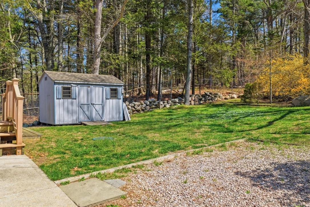 2 Michelle Lane Charlestown, RI 02813 - Photo 9 of 43