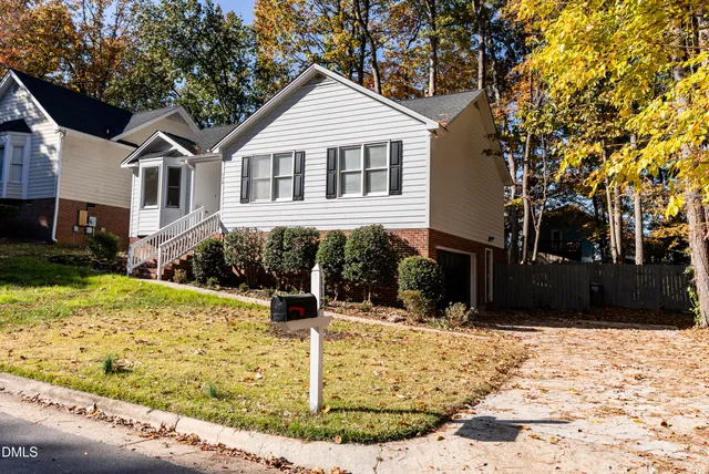 $550,000 | 112 Rock Pointe Lane, Cary, NC 27513