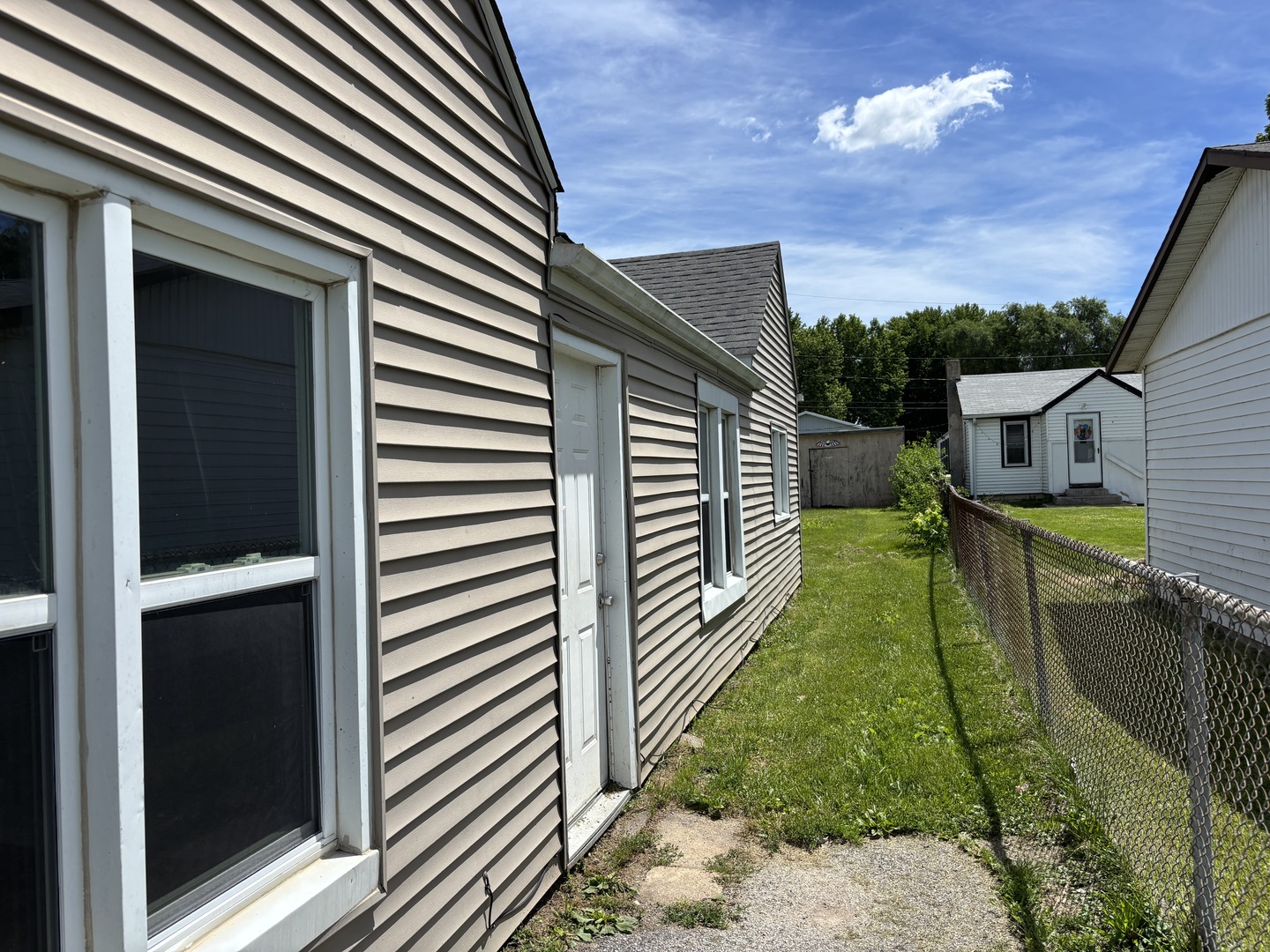 104 5th Street Colona, IL 61241 - Photo 3 of 24