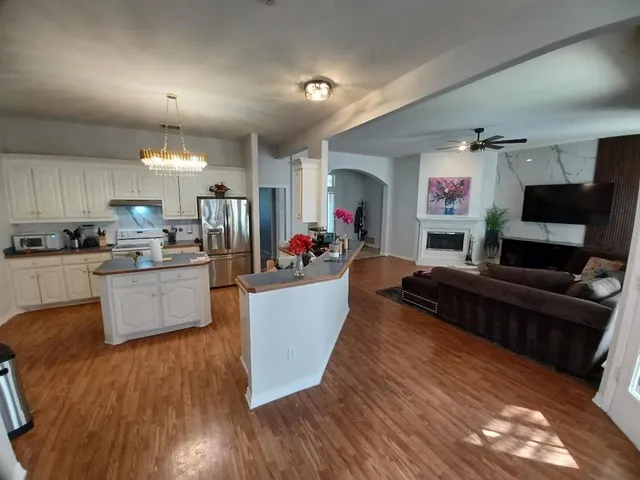 $925,000 | 109 Cole Road, Red Oak, TX 75154