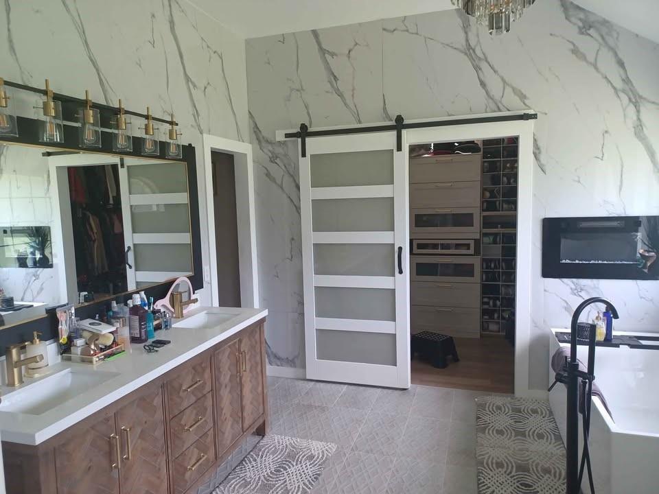 109 Cole Road Red Oak, TX 75154 - Photo 4 of 39 a bathroom with a sink and a mirror