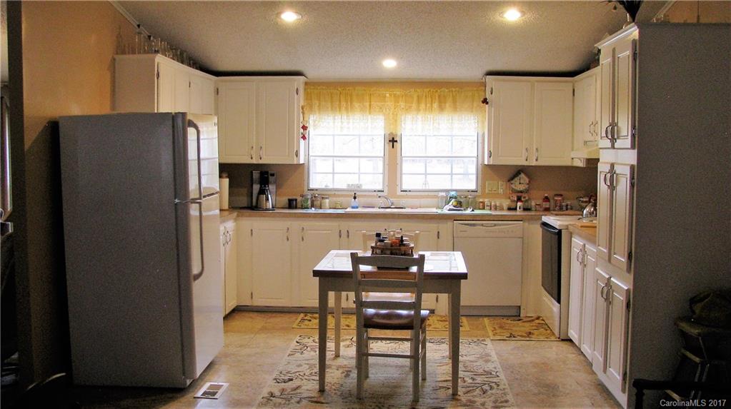 2627 Crow Burk Road Pageland, SC 29728 - Photo 7 of 24 Gallery Image 7