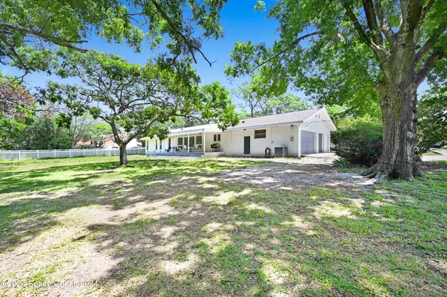 a house view with a outdoor space