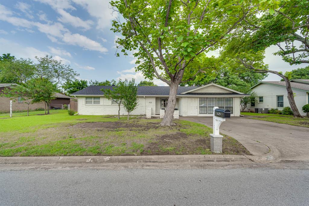 1425 Ridgecrest Drive Midlothian, TX 76065 - Photo 20 of 33 Welcome to 1425 Ridgecrest Drive Midlothian, TX