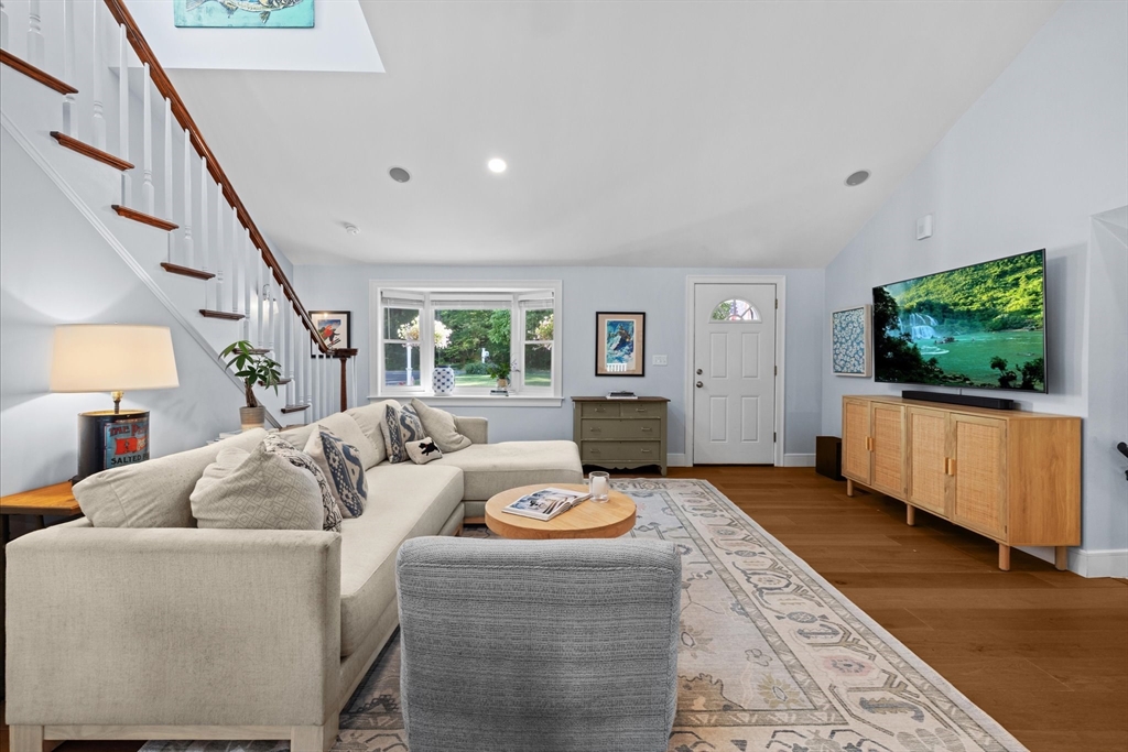 55 Union Bridge Road Duxbury, MA 02332 - Photo 9 of 42