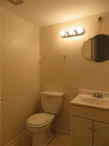 $1,300 | 712 Vouray Drive, Unit D, Kenner, LA 70065