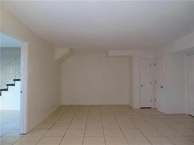 $1,300 | 712 Vouray Drive, Unit D, Kenner, LA 70065