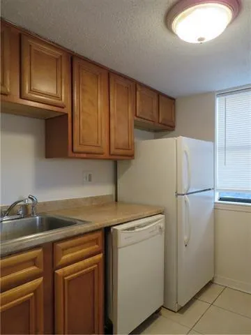 $1,300 | 712 Vouray Drive, Unit D, Kenner, LA 70065