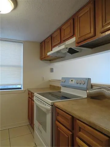 $1,300 | 712 Vouray Drive, Unit D, Kenner, LA 70065