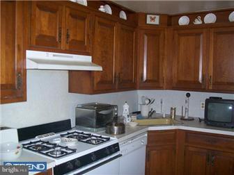 325 Gibbons Road Springfield, PA 19064 - Photo 8 of 12