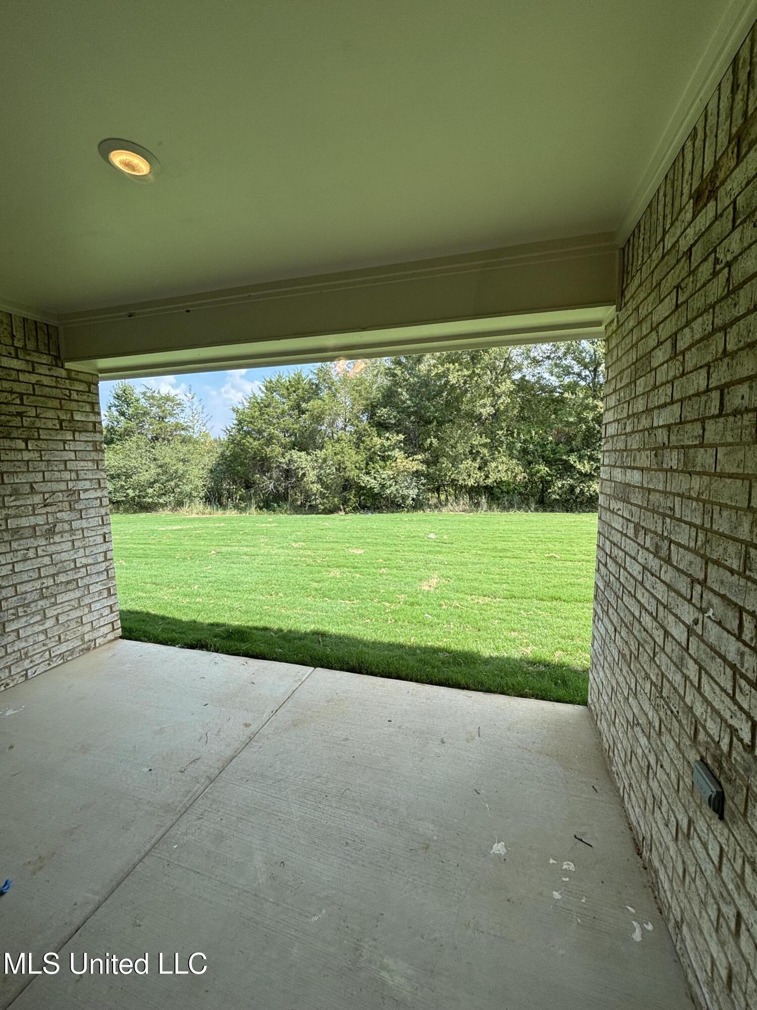 329 Cardinal Lane Senatobia, MS 38668 - Photo 19 of 28 IMG_7717