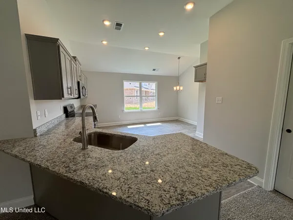 $314,700 | 329 Cardinal Lane, Senatobia, MS 38668