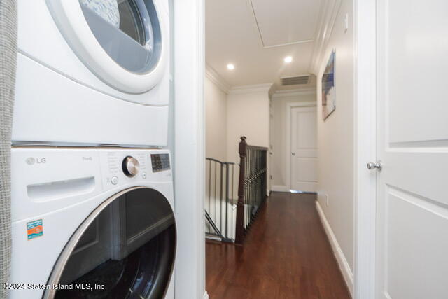 215 Presentation Circle Staten Island, NY 10312 - Photo 16 of 33 Photo May 28 2024, 11 26 11 PM